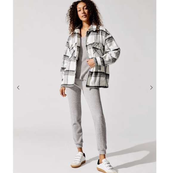 CARBON38 Boyfriend Plaid Shacket - Picture 4 of 12